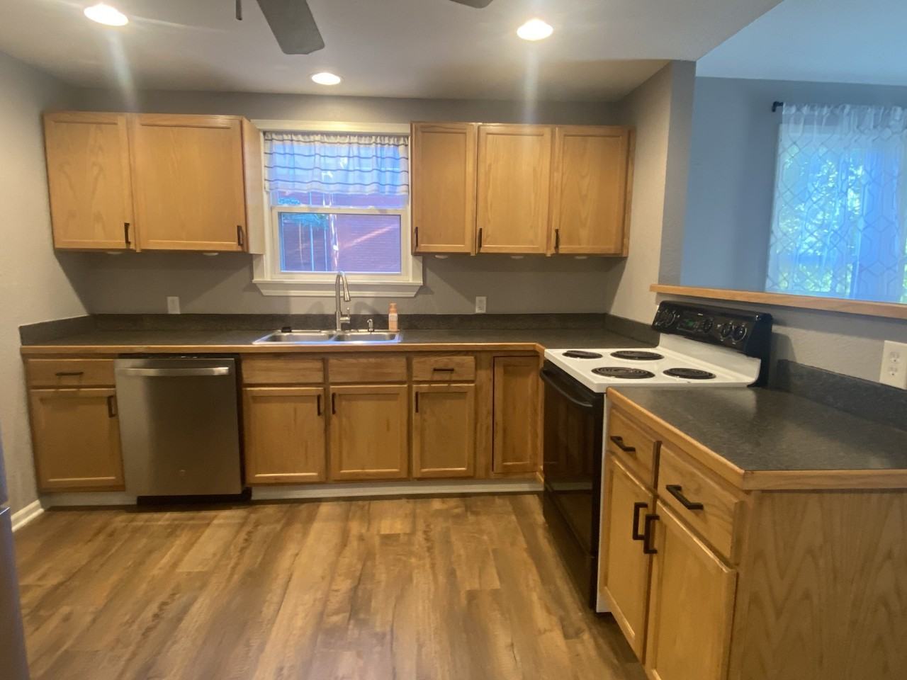 1018 N 10th St - Photo 5 of 16