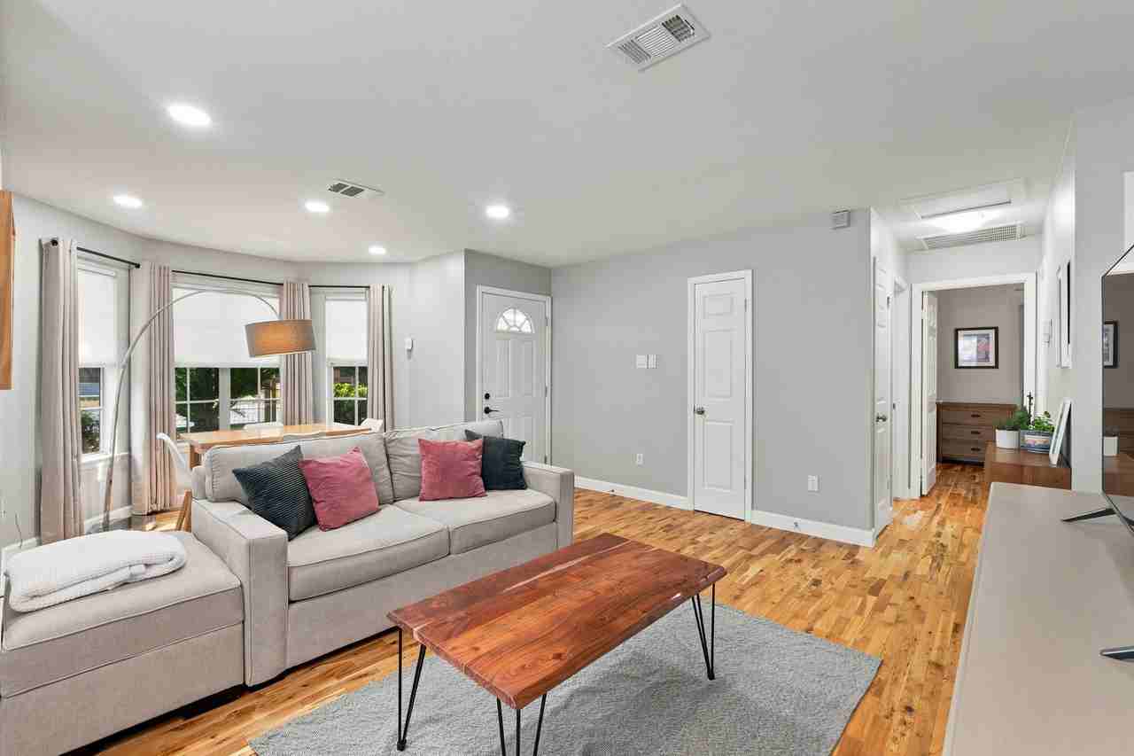 3012 E 16th St - Photo 7 of 20