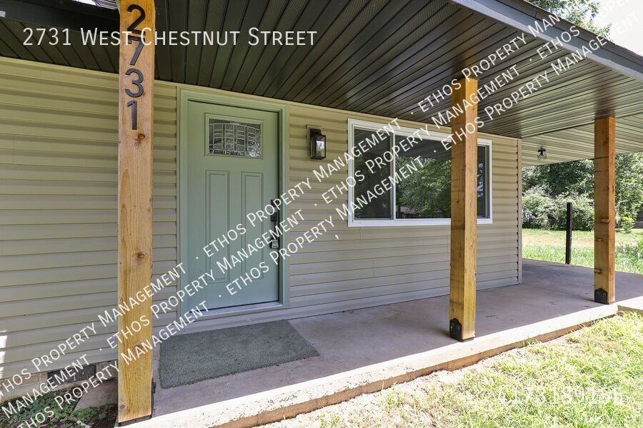 2731 W Chestnut St - Photo 3 of 15
