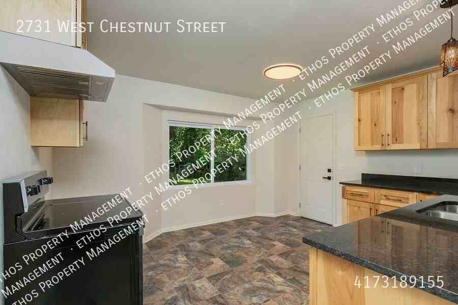 2731 W Chestnut St - Photo 7 of 15