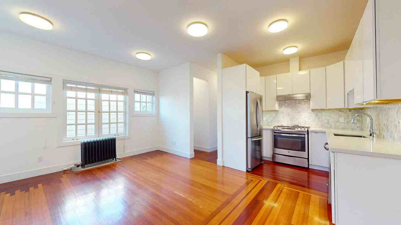1433 Clay St #15 - Photo 4 of 22