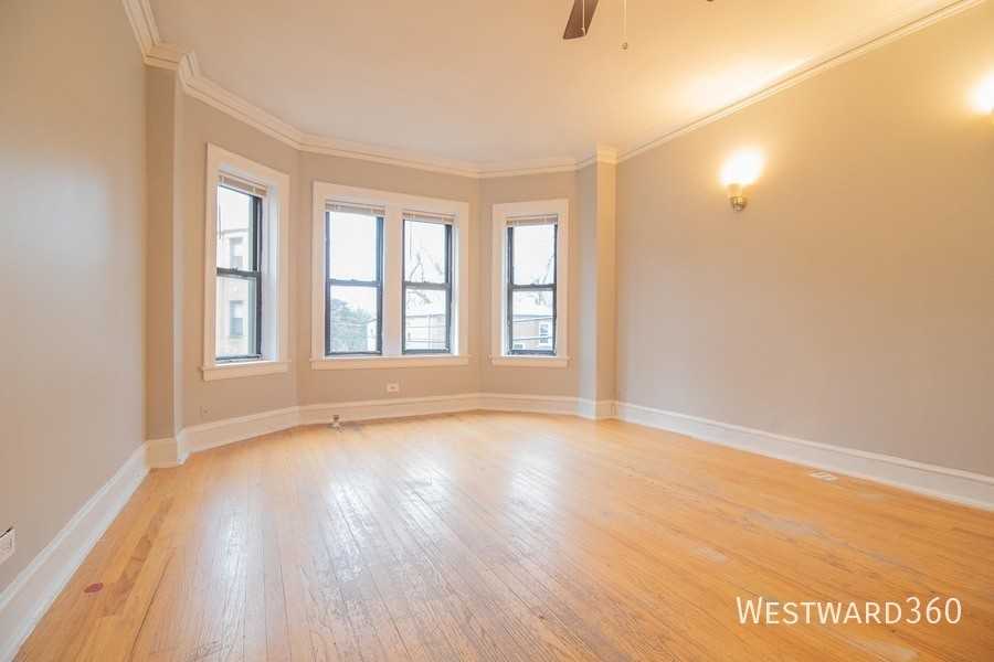 6509 N Hoyne Ave #2N - Photo 3 of 8