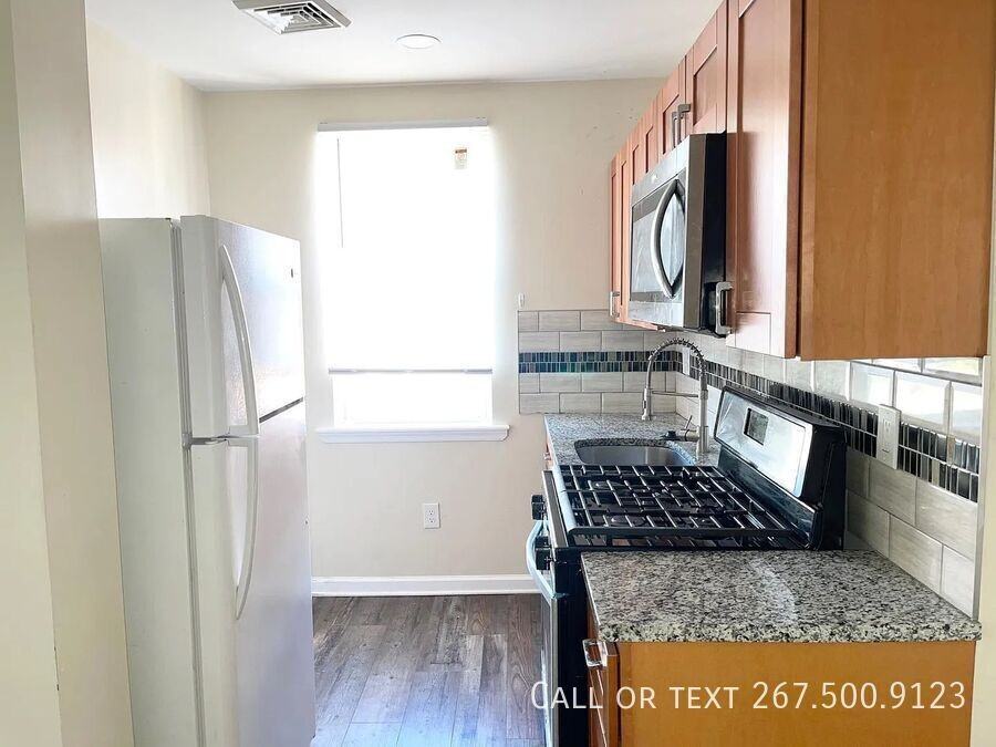 6841 Lynford St #A - Photo 3 of 19