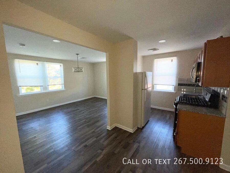 6841 Lynford St #A - Photo 5 of 19