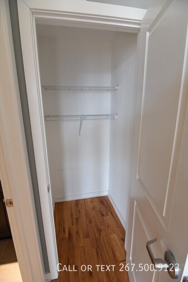 535 N Budd St #2C - Photo 2 of 6