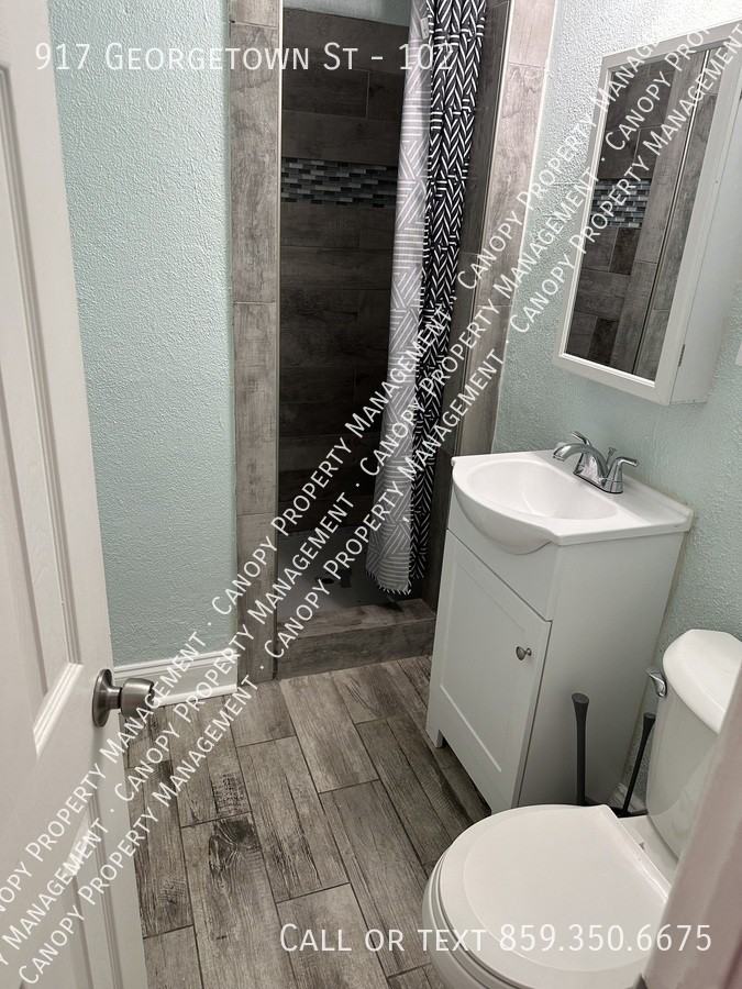 917 Georgetown St #102 - Photo 7 of 7