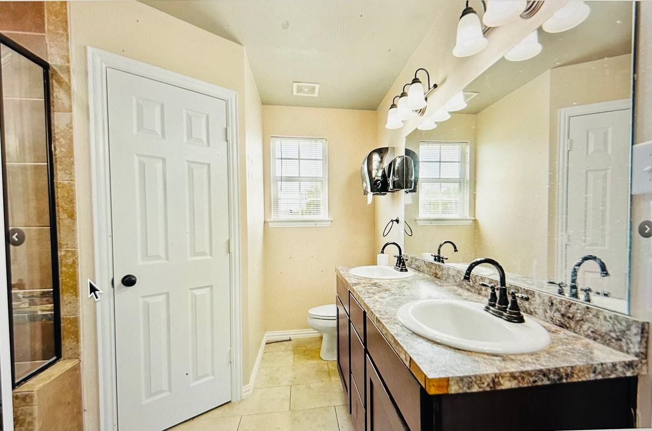 3425 Shelby Ave - Photo 3 of 11