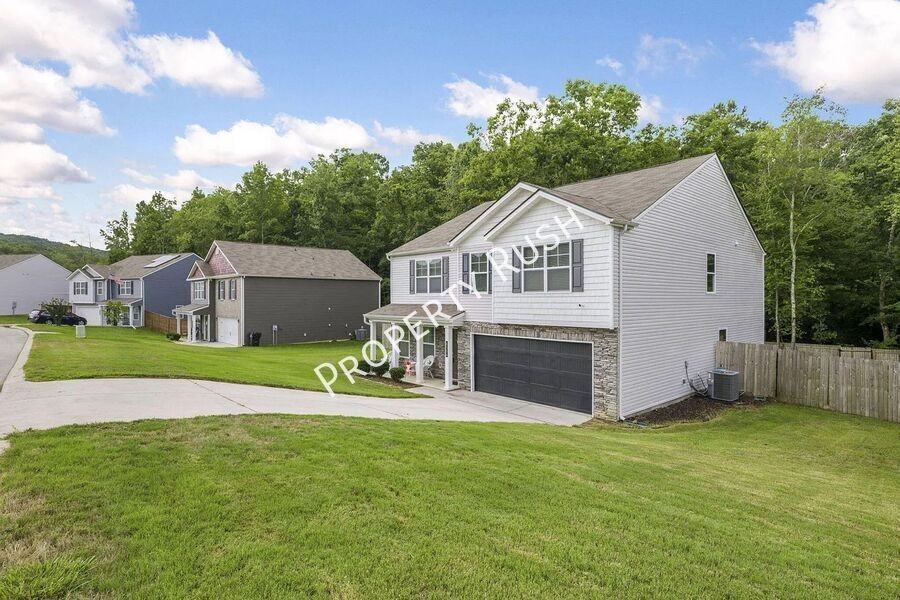 6556 Long Horn St - Photo 3 of 42