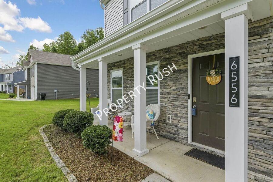 6556 Long Horn St - Photo 4 of 42