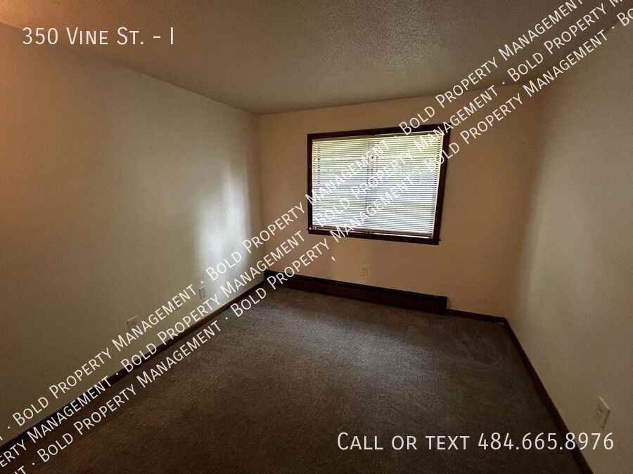 350 Vine St #I - Photo 5 of 12