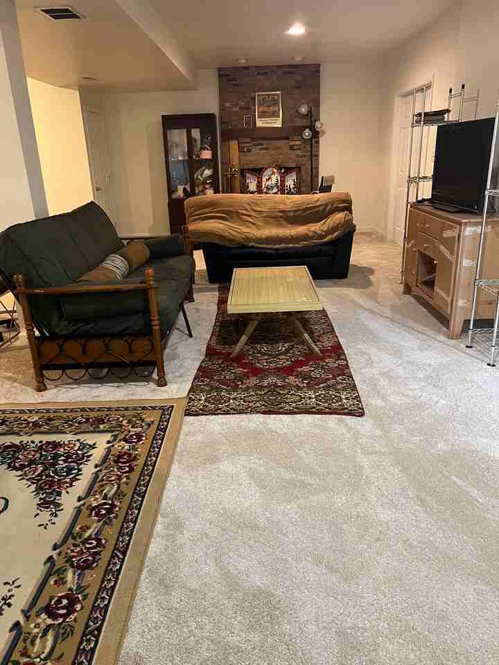 6773 Dickerson Rd - Photo 4 of 18