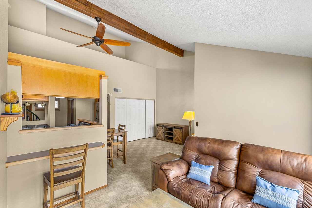 2600 N Valley View Rd - Photo 7 of 19