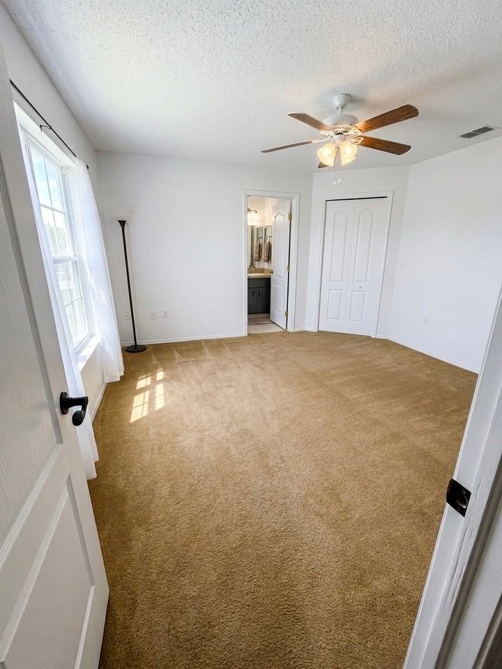 3004 Wentworth Pl - Photo 4 of 10