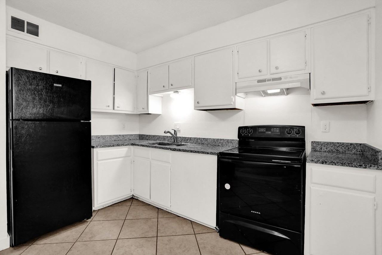 1763 E Raines Rd #9 - Photo 2 of 25