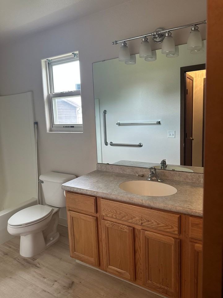 3390 Canyon Dr #D17 - Photo 2 of 7