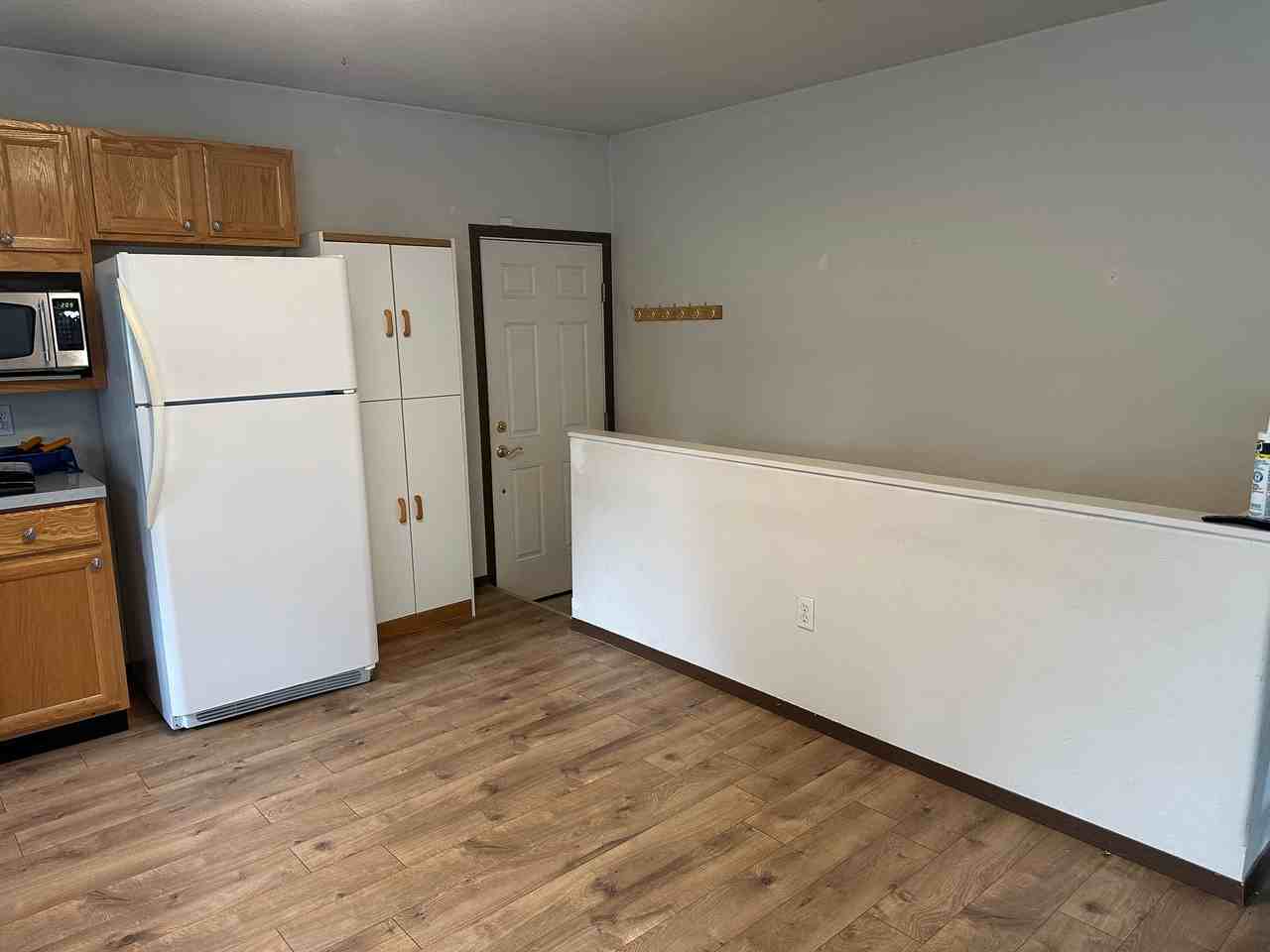 3390 Canyon Dr #D17 - Photo 3 of 7