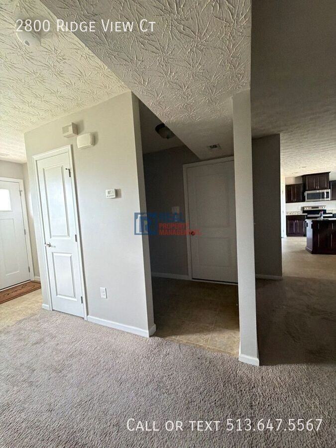 2800 Ridge View Ct - Photo 4 of 35