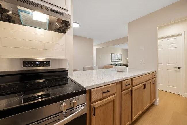 4320 Arlington Cir #6-6K - Photo 4 of 16