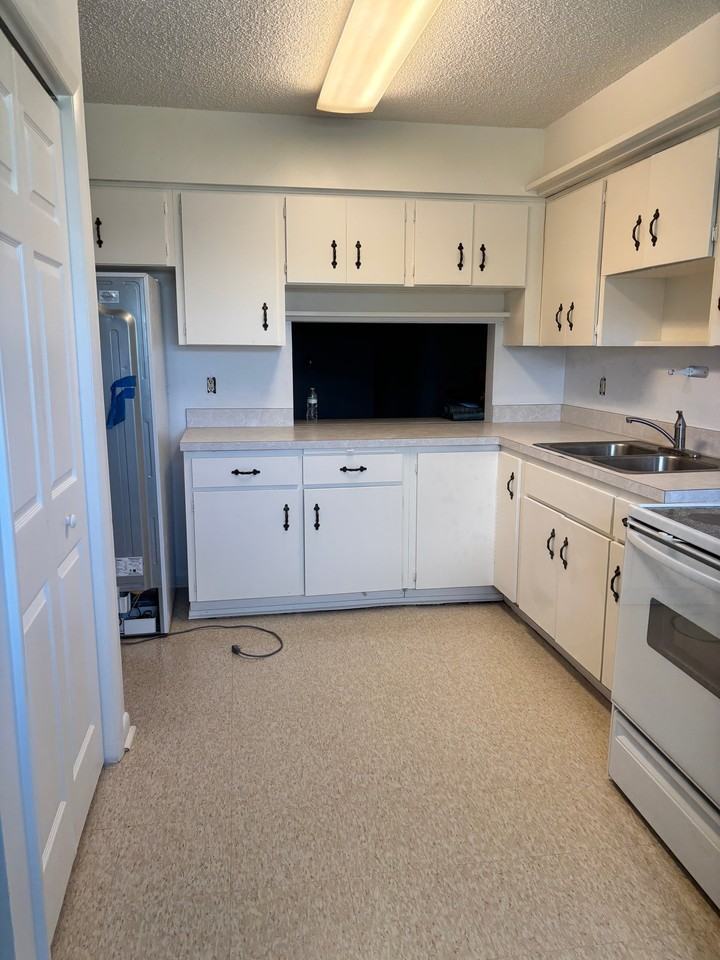 8398 Se Pine Cir #1 - Photo 2 of 8