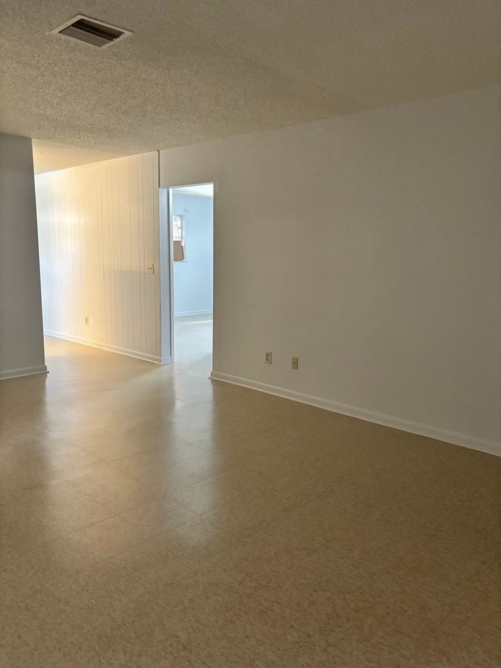 8398 Se Pine Cir #1 - Photo 3 of 8