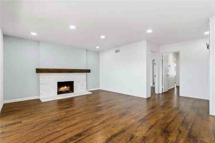 8291 San Helice Cir - Photo 3 of 9
