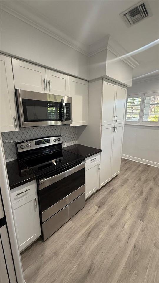 1209 Campo Sano Ave #1209 - Photo 3 of 10