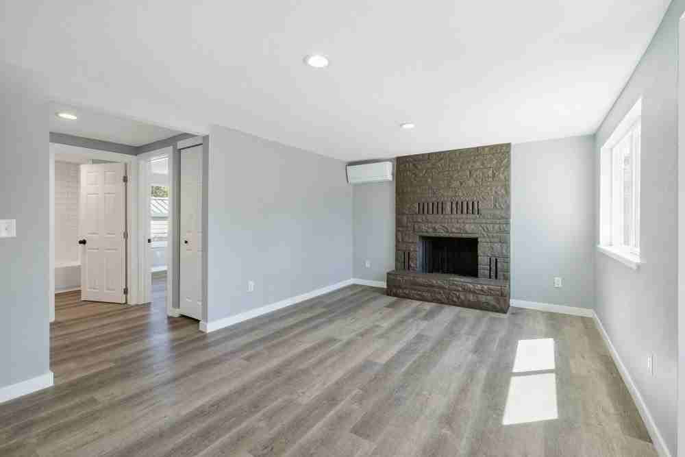 1500 Siskiyou St - Photo 7 of 20