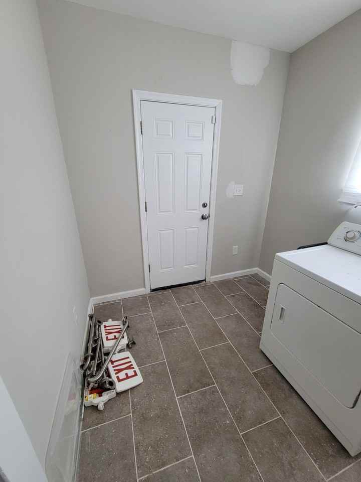 612 Wildwood Pkwy - Photo 7 of 19