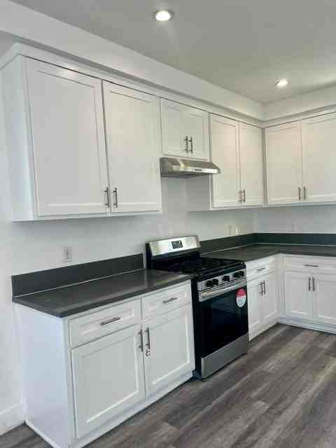 789 E 41st Pl - Photo 3 of 12