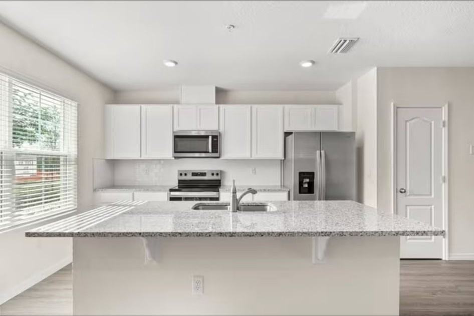 2745 Flushing Dr - Photo 4 of 16
