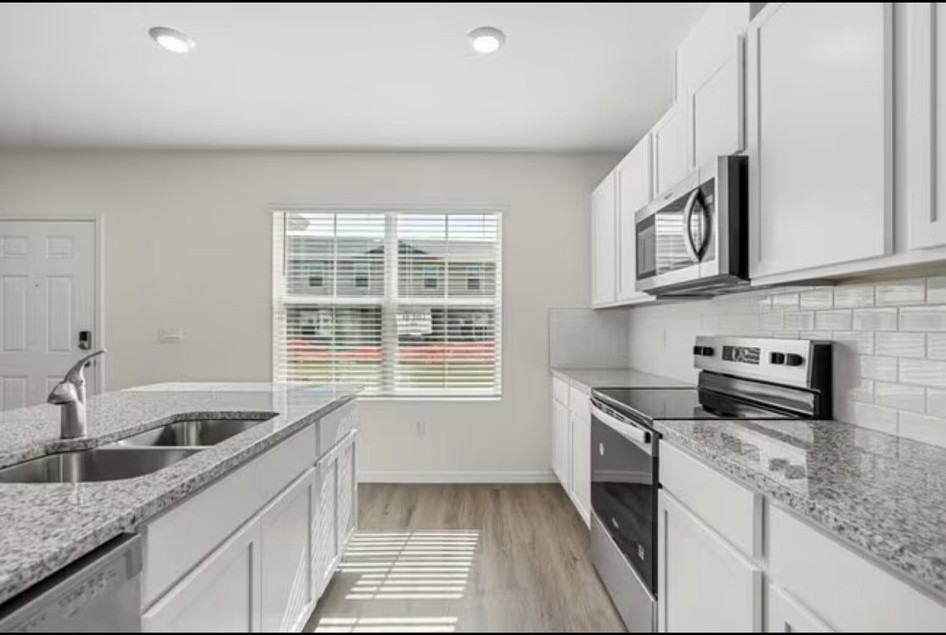 2745 Flushing Dr - Photo 6 of 16