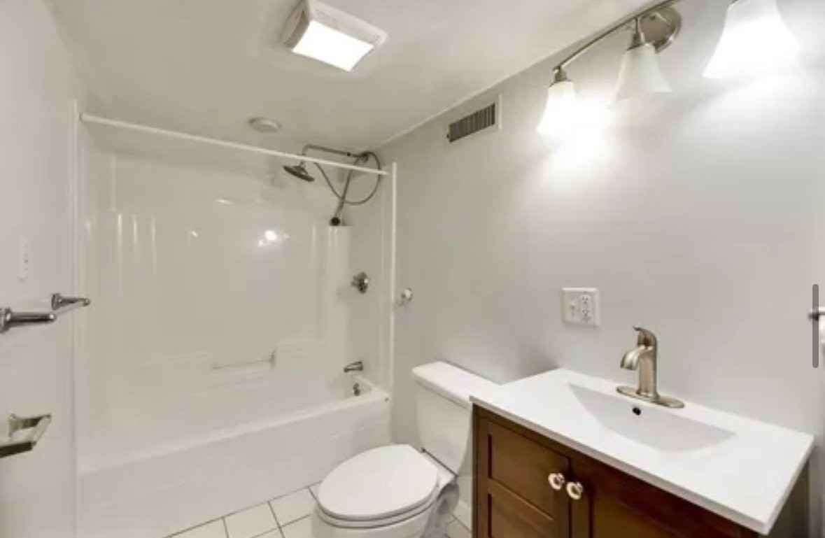 19 Mt Vernon St #B - Photo 3 of 5