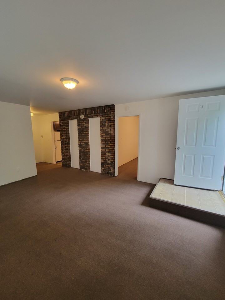 14 Brook St #3 - Photo 4 of 9