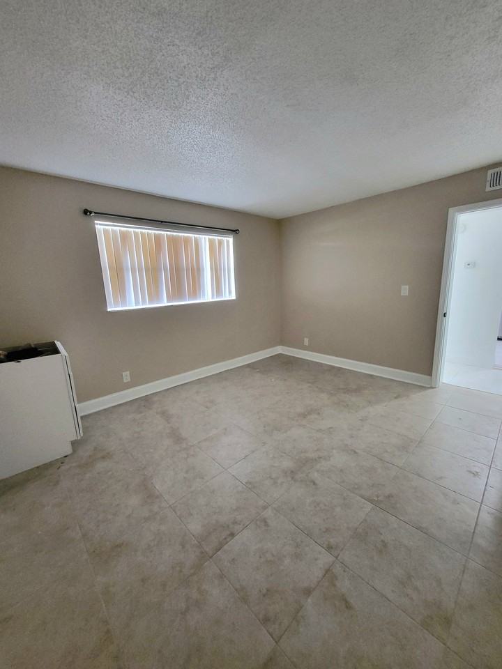 8000 Fairview Dr #207 - Photo 3 of 6