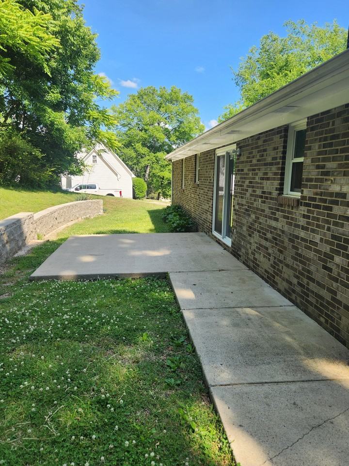 1830 Lowe St - Photo 3 of 18