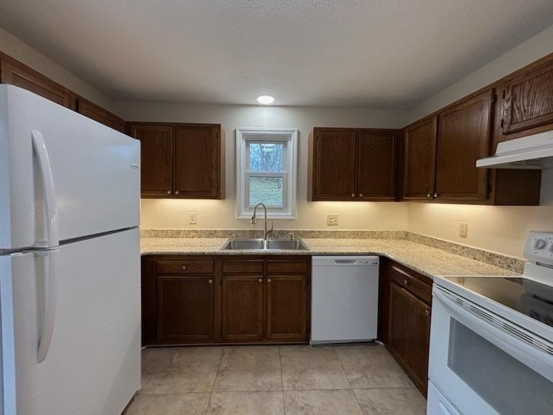 1830 Lowe St - Photo 5 of 18