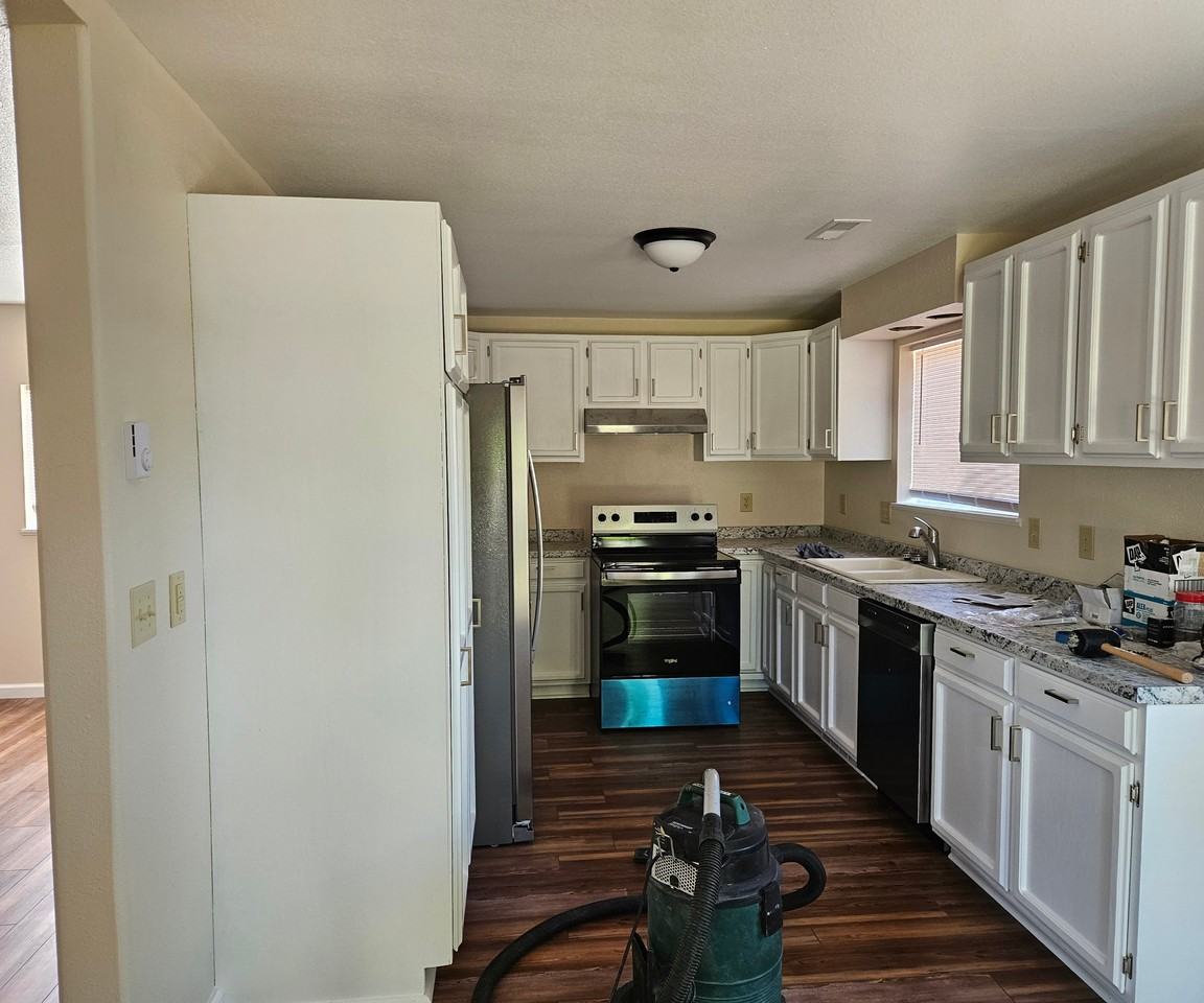 132 E Front St - Photo 4 of 17
