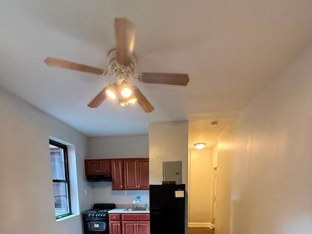 18 Summit St - Photo 2 of 6