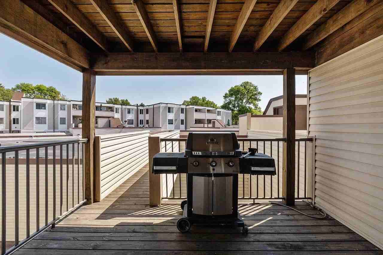 10720 Rockford Rd #208 - Photo 5 of 16