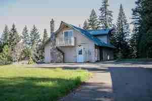 featured image of 95 Rattlesnake Rd