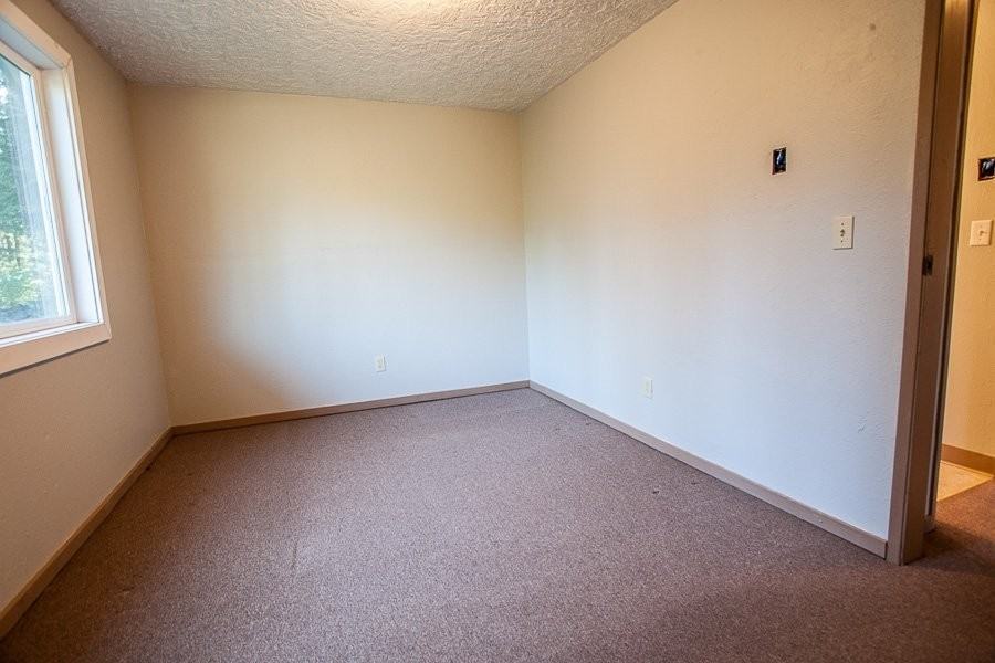 95 Rattlesnake Rd - Photo 6 of 17