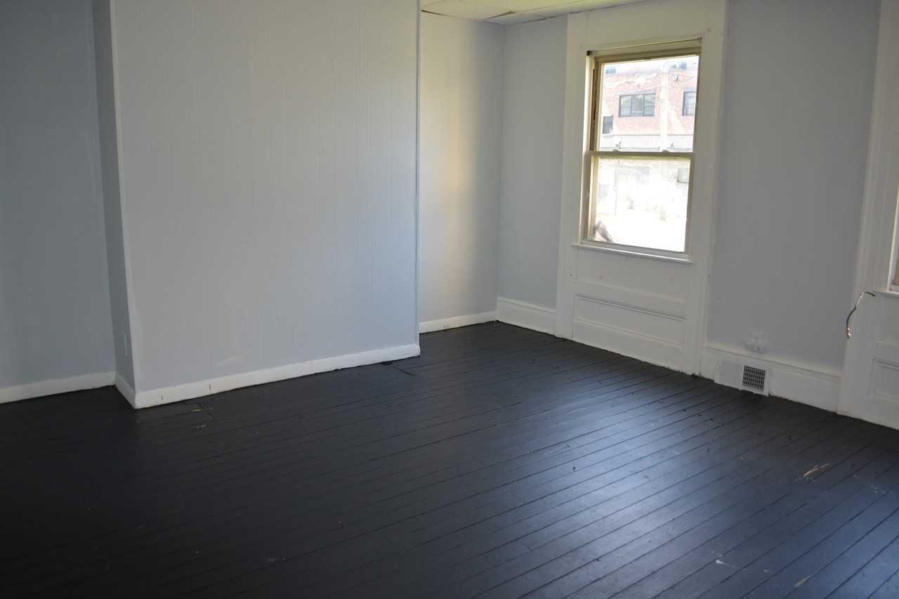 1015 Park Ave #1 - Photo 4 of 10