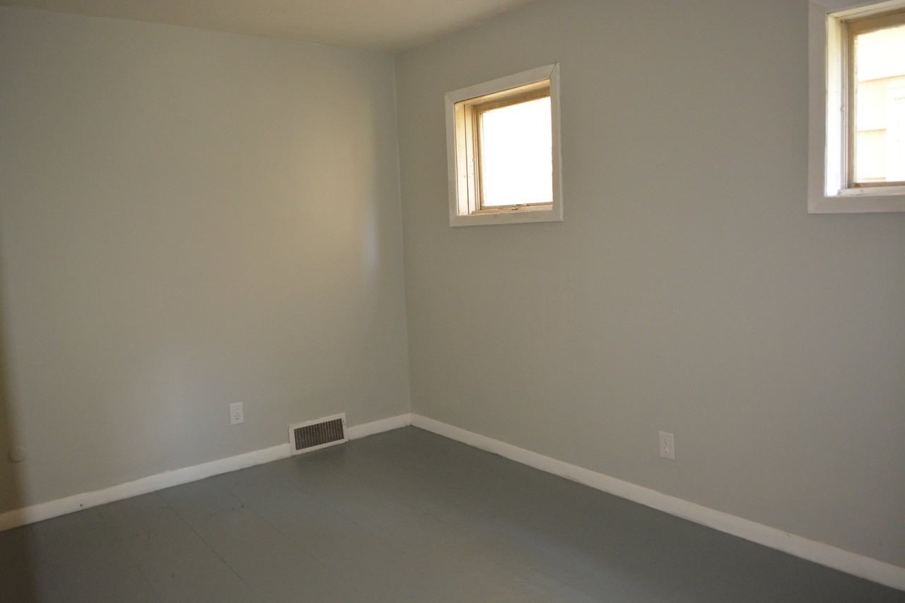 1015 Park Ave #1 - Photo 7 of 10