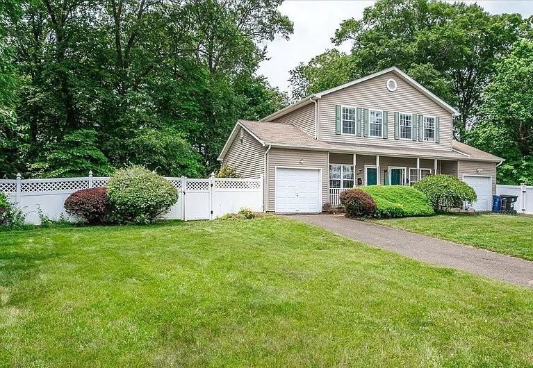 73 Mariners Ct - Photo 3 of 8