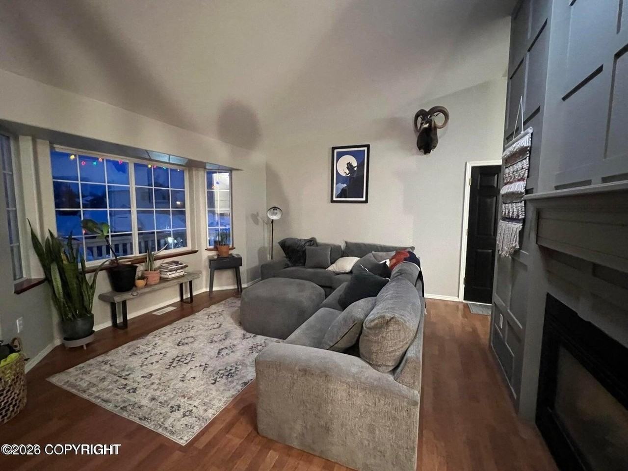 1204 S Frontier Dr - Photo 2 of 10
