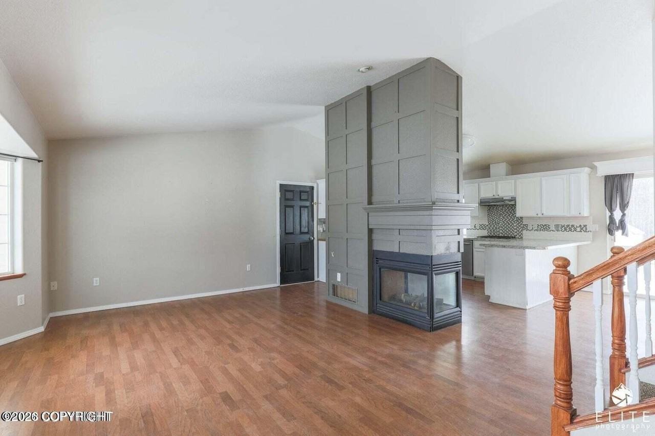 1204 S Frontier Dr - Photo 7 of 10