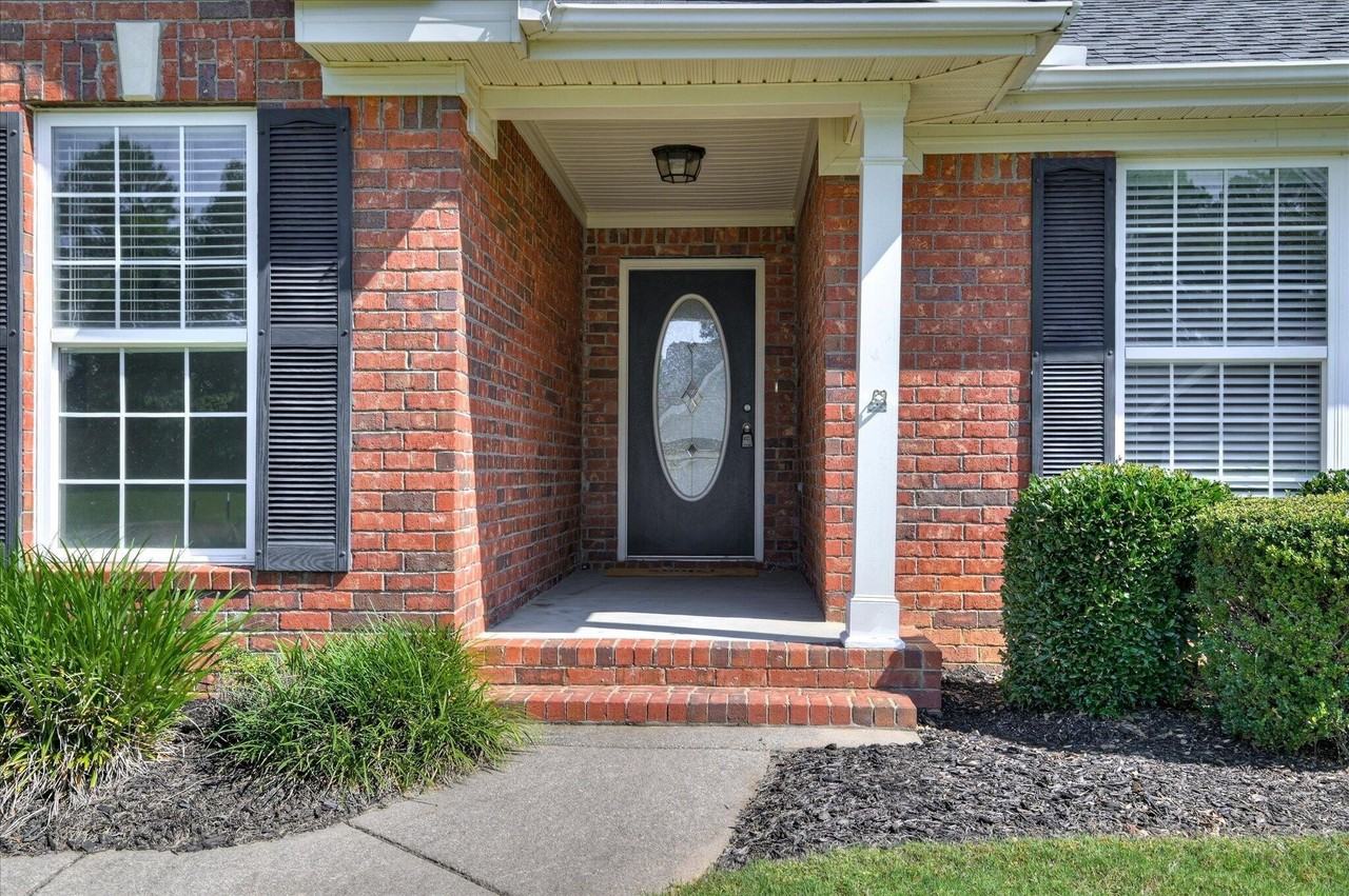 443 Surrey Park Dr - Photo 4 of 35