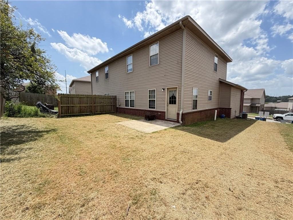 603 Sw Loudon Dr #1 - Photo 4 of 18