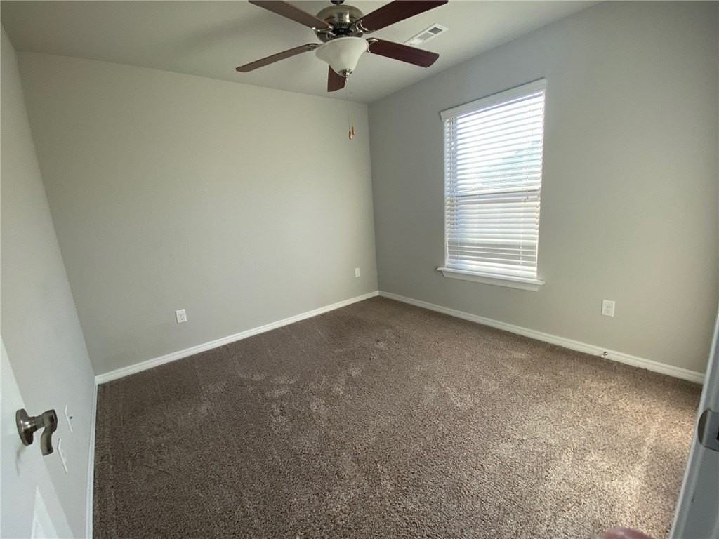 740 Fontana St - Photo 5 of 16