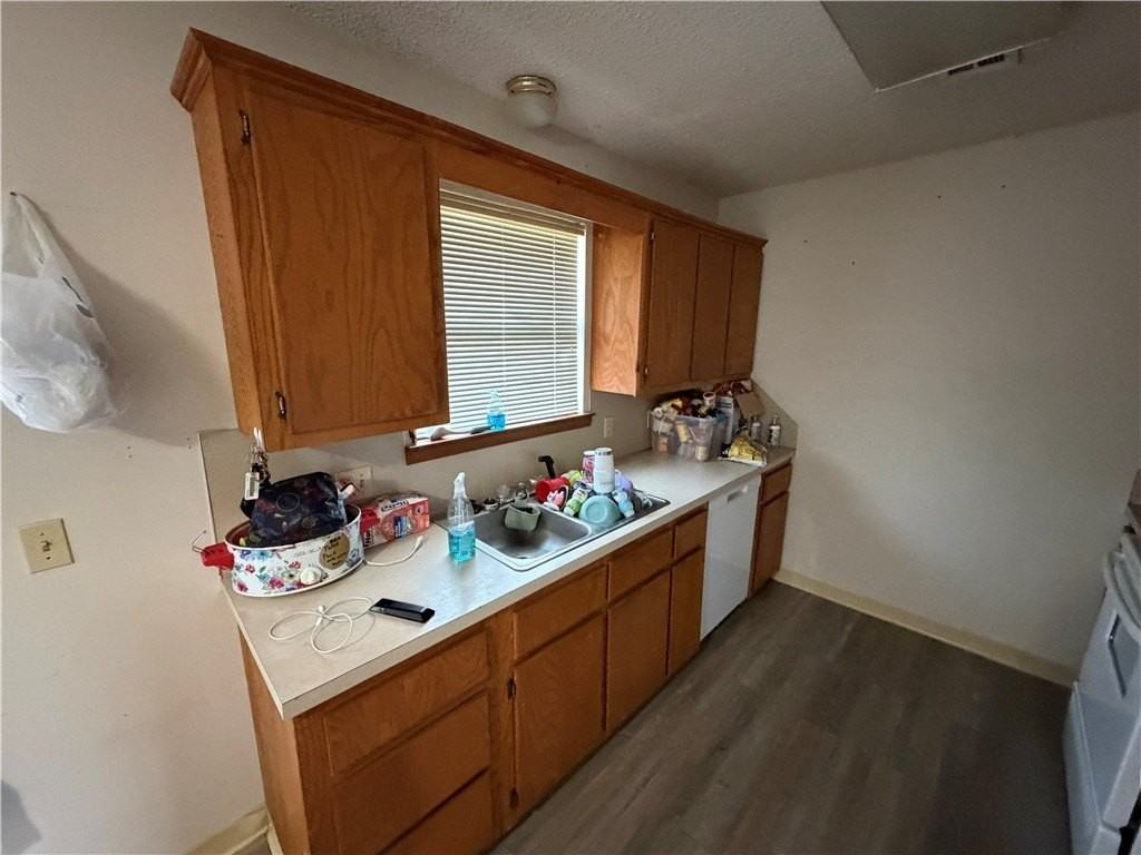 1657 W Pleasant Grove Rd #C - Photo 4 of 15
